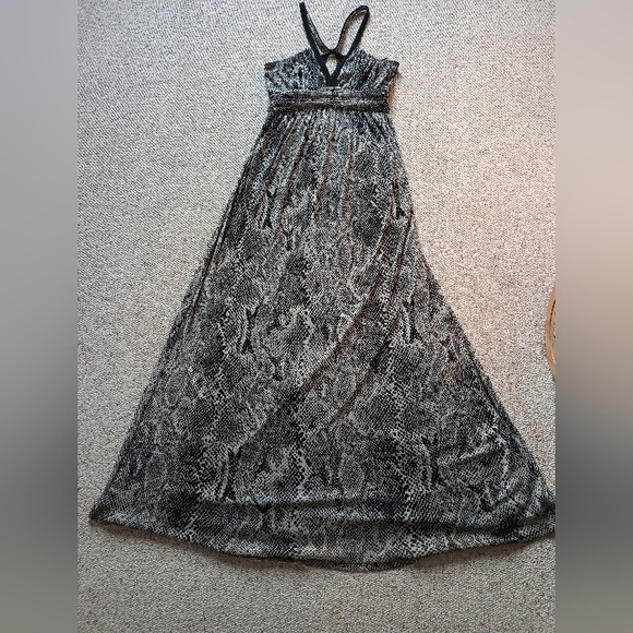 Express Black and White Spaghetti Strap Maxi Dress - Picture 2 of 11